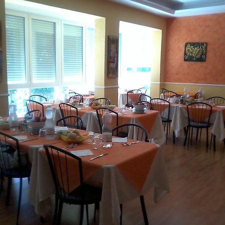 רימיני Hotel Oria מראה חיצוני תמונה