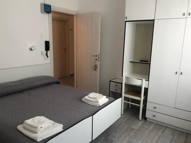 רימיני Hotel Oria מראה חיצוני תמונה